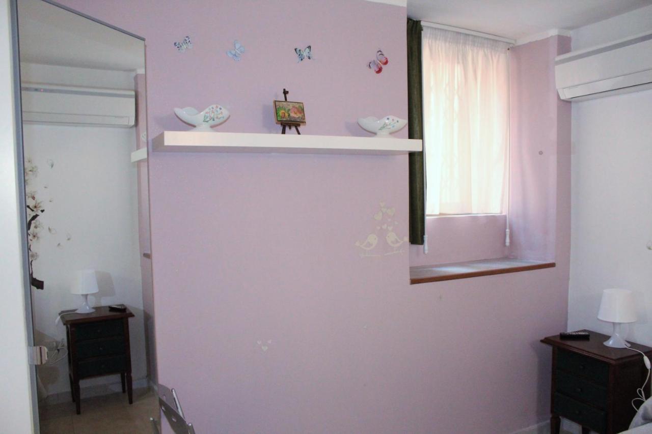 Casa Vacanze Angelica Salerno Bagian luar foto
