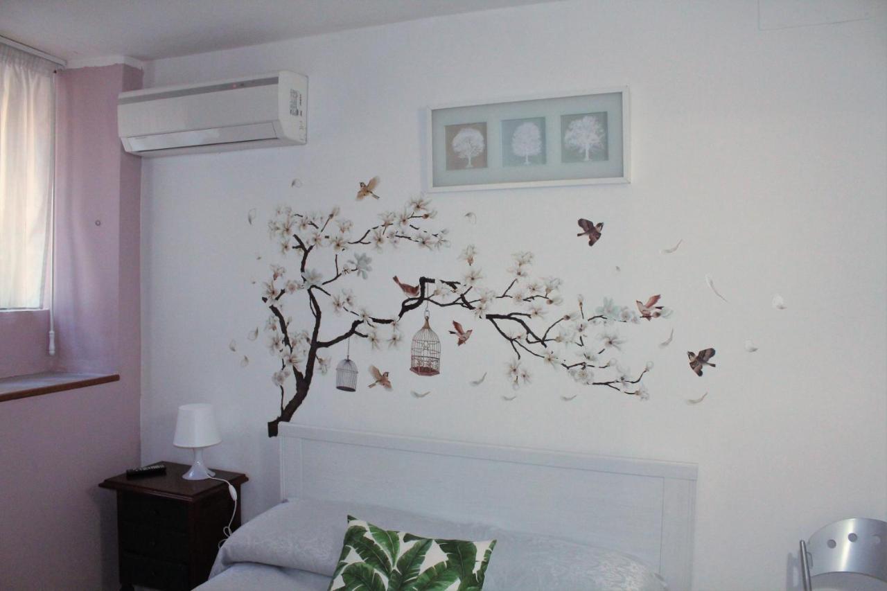 Casa Vacanze Angelica Salerno Bagian luar foto