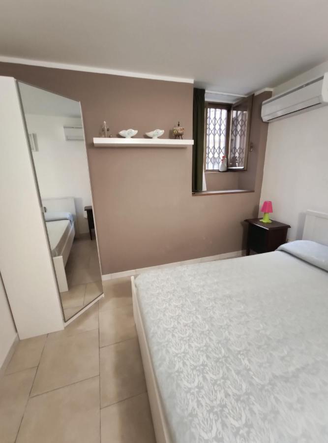 Casa Vacanze Angelica Salerno Bagian luar foto